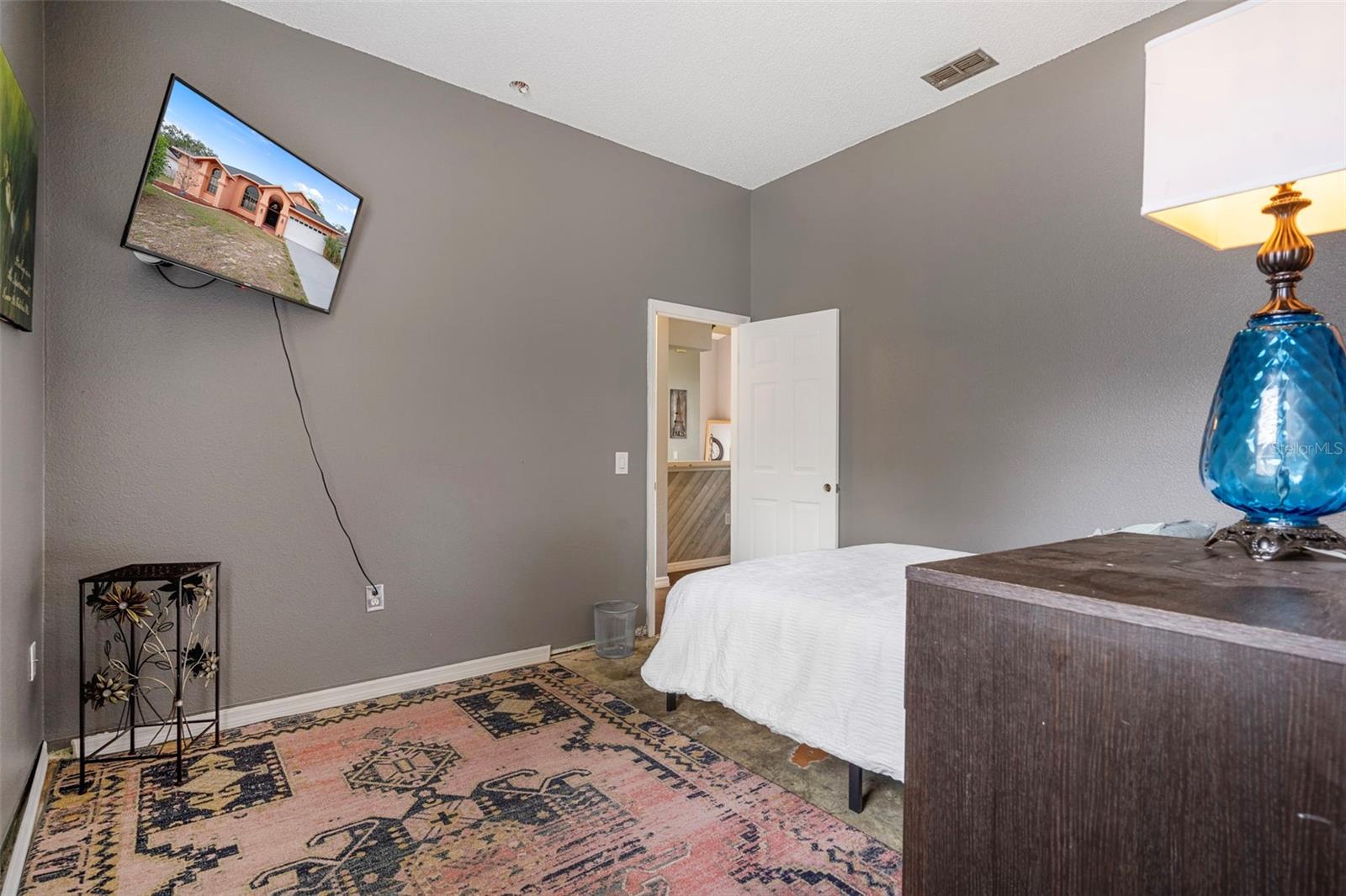 REGENCY OAKS - Residential