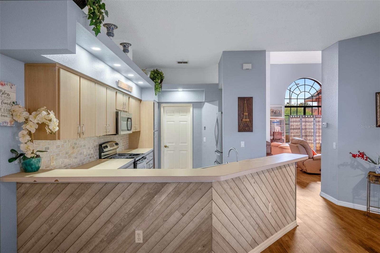 REGENCY OAKS - Residential