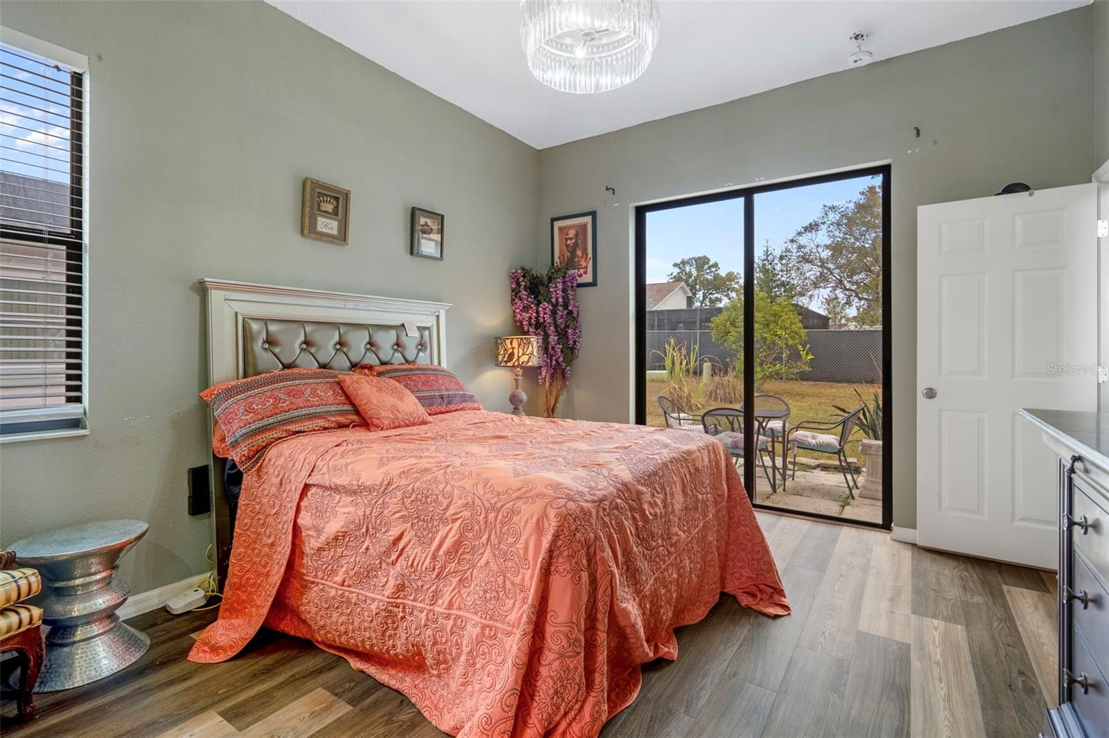 REGENCY OAKS - Residential