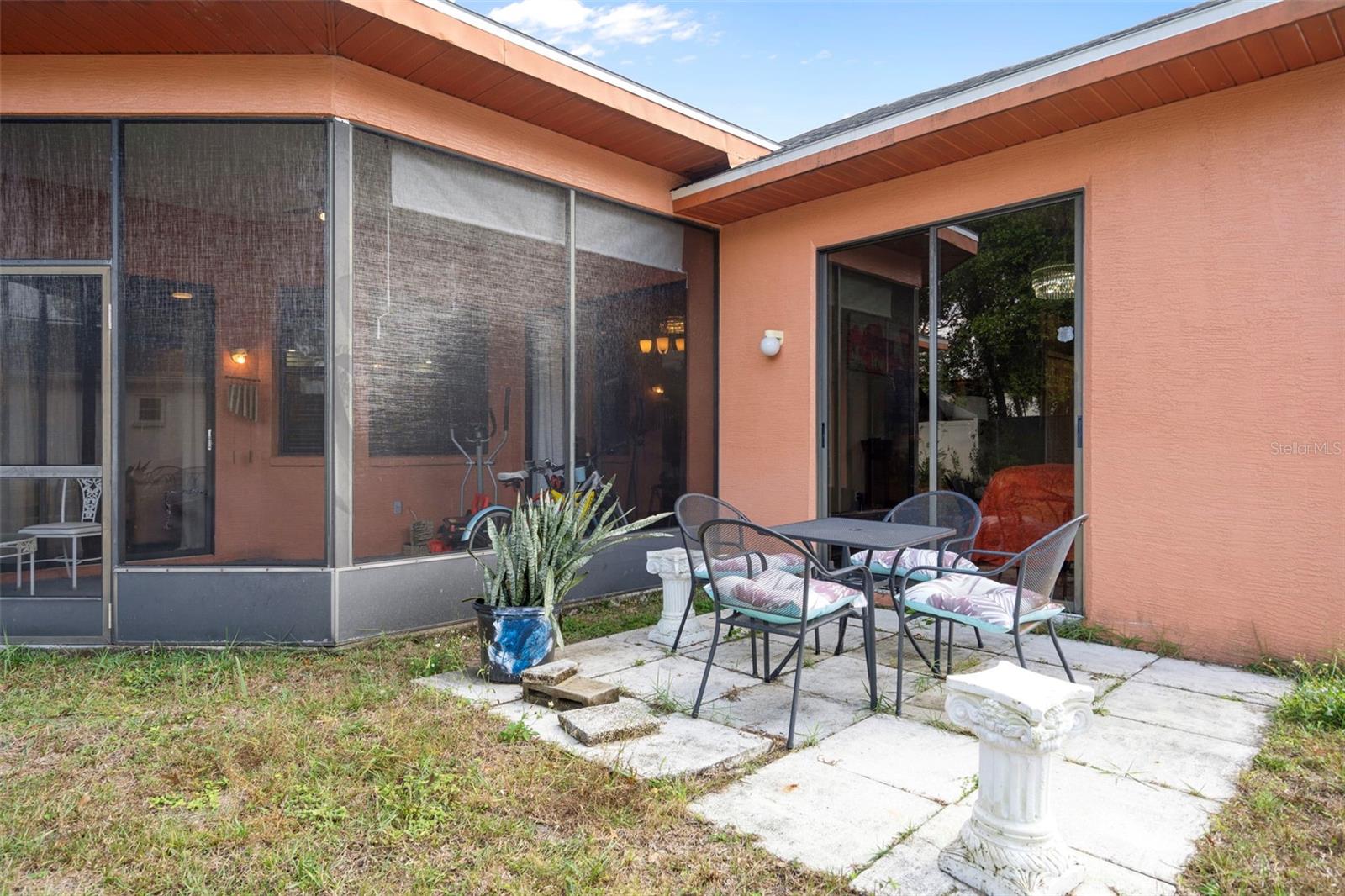 REGENCY OAKS - Residential