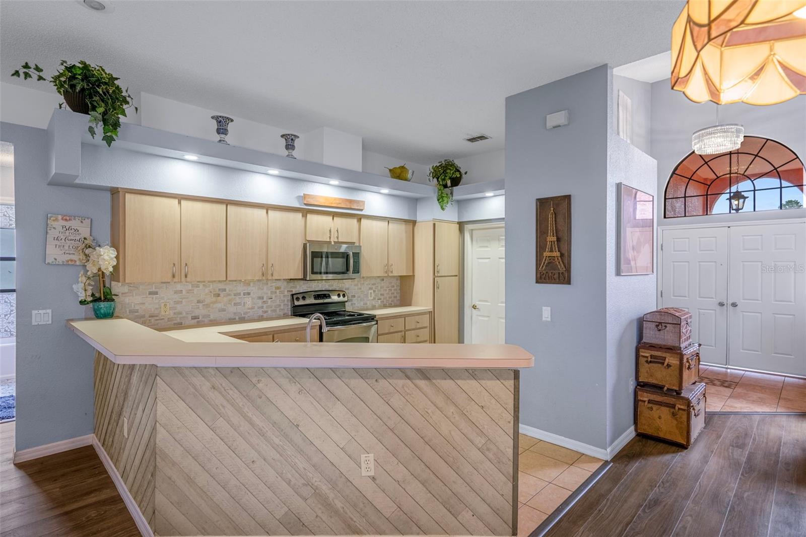 REGENCY OAKS - Residential