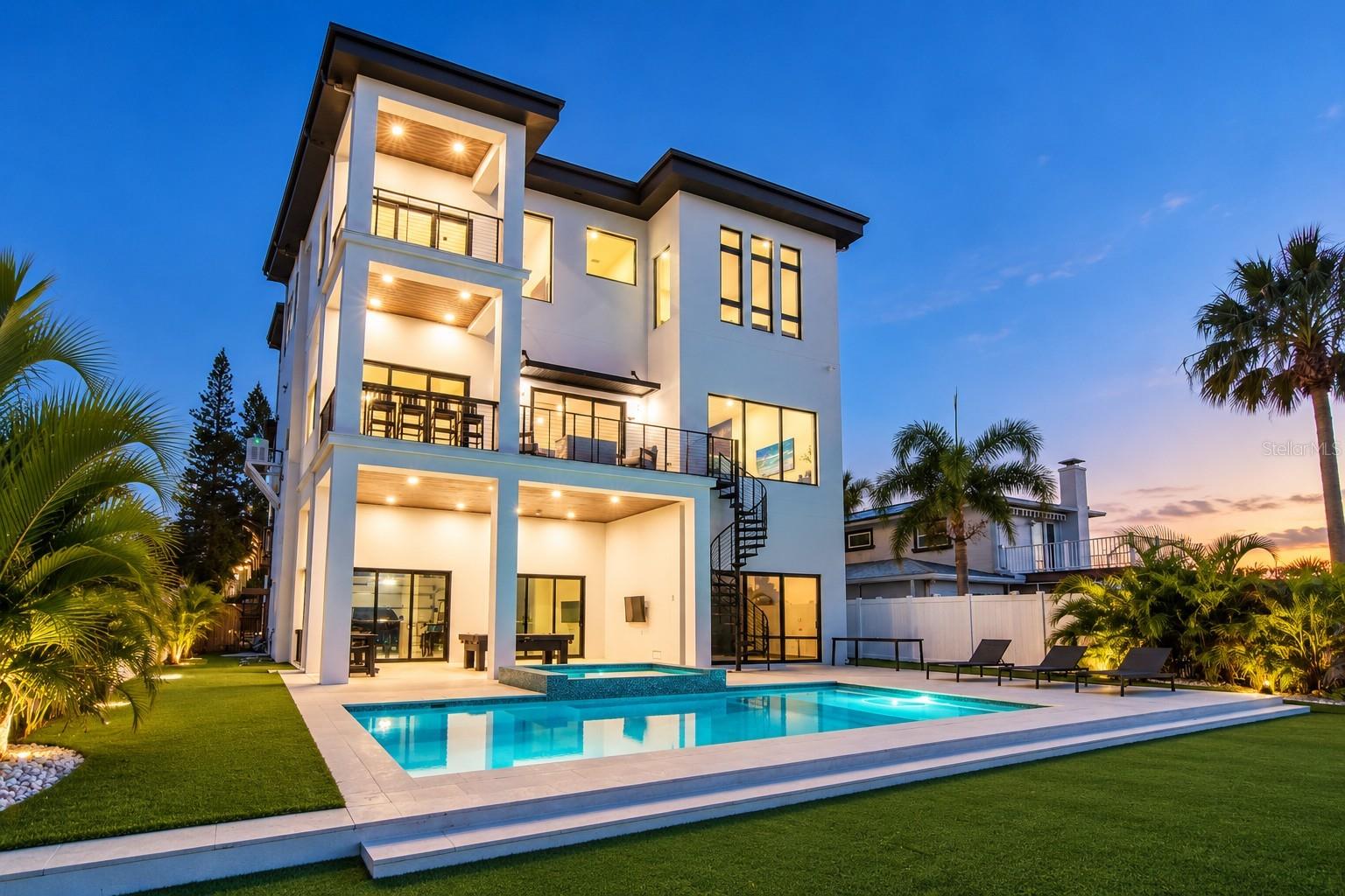 836 BAY POINT DRIVE