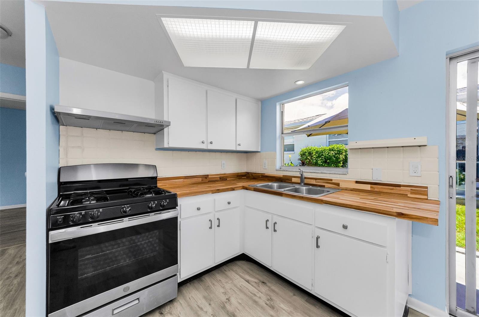 SEMINOLE HILL VILLAS - Residential