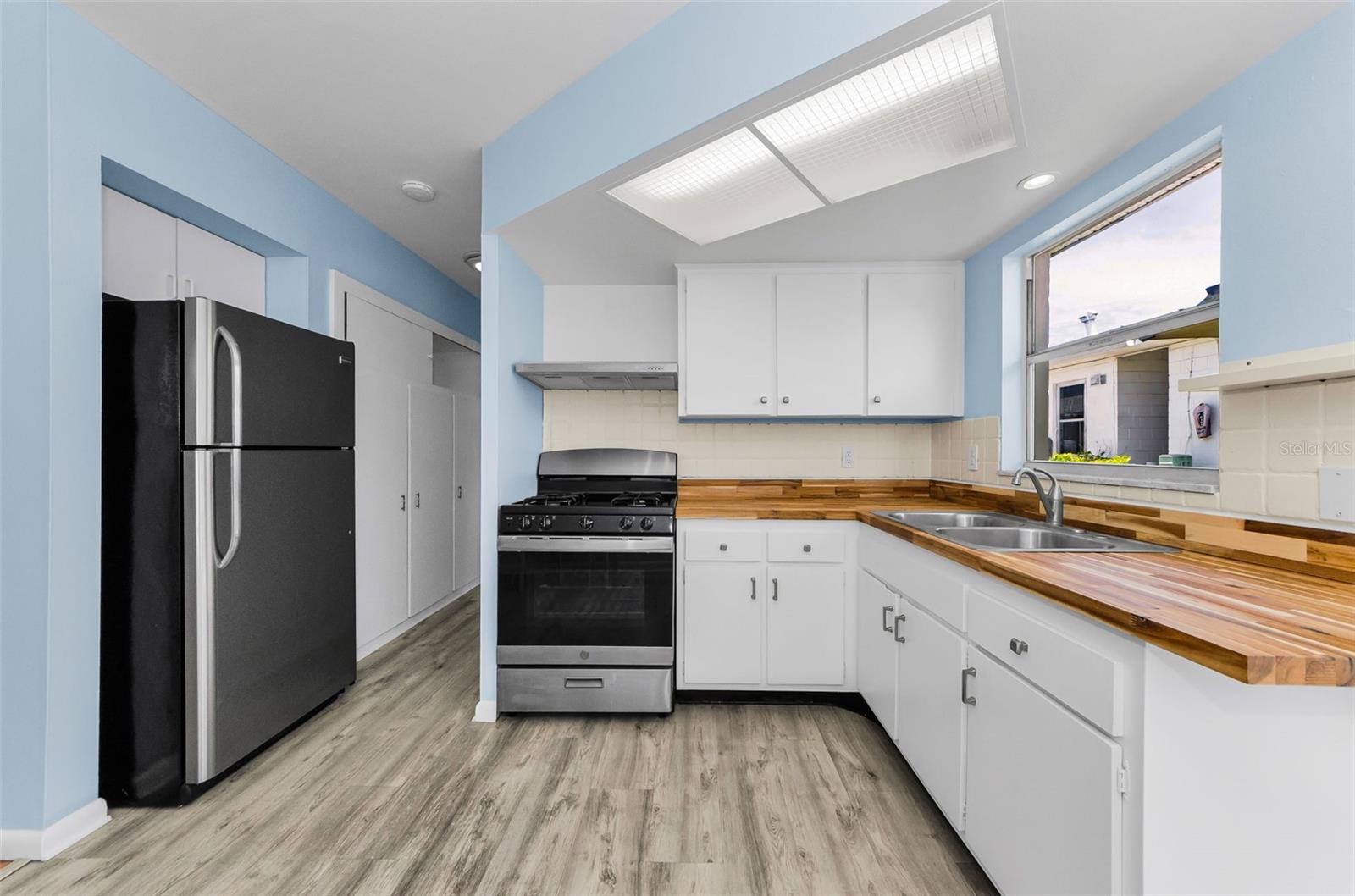 SEMINOLE HILL VILLAS - Residential