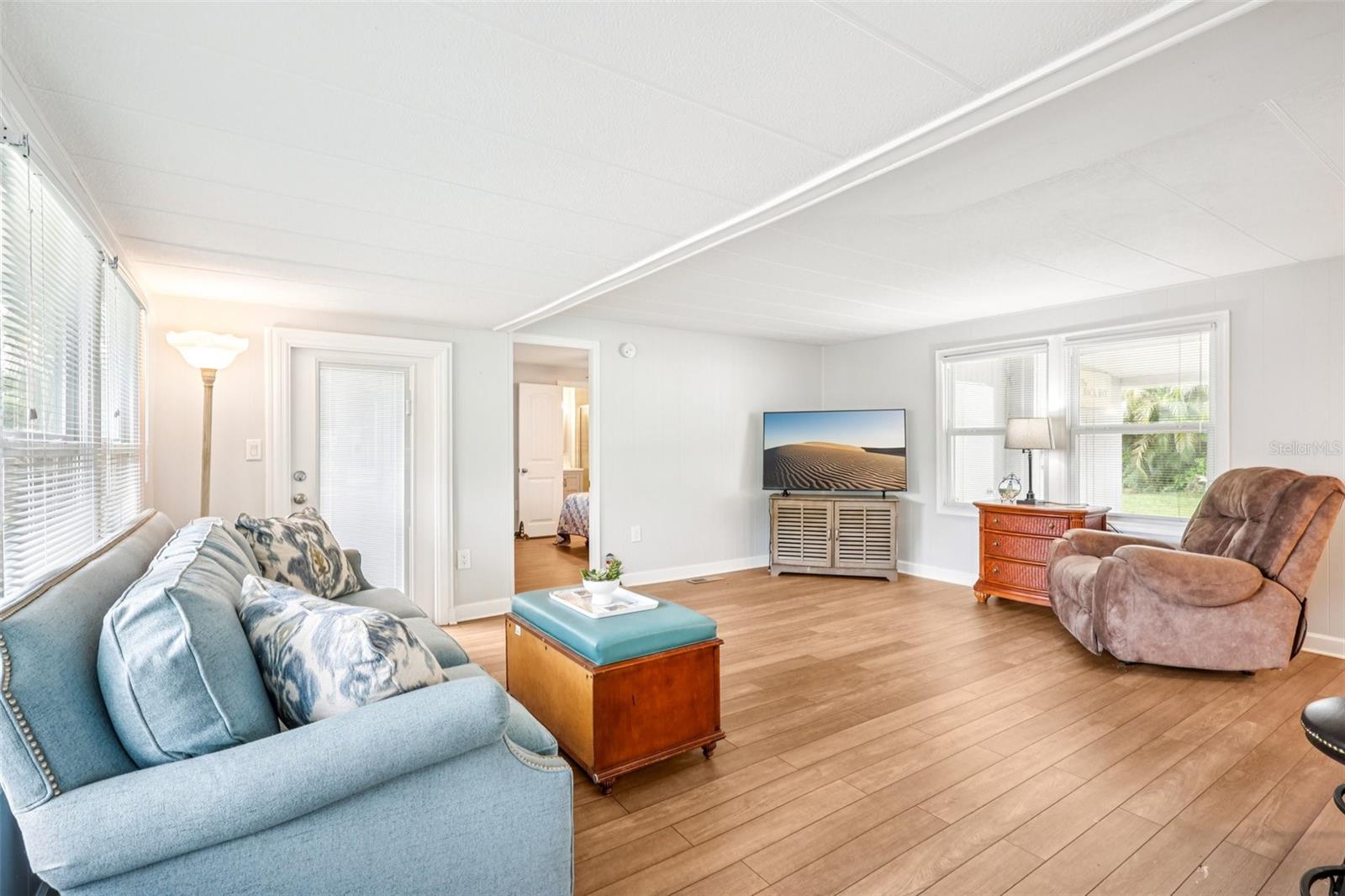 ARIANA SHORES MHP - Residential