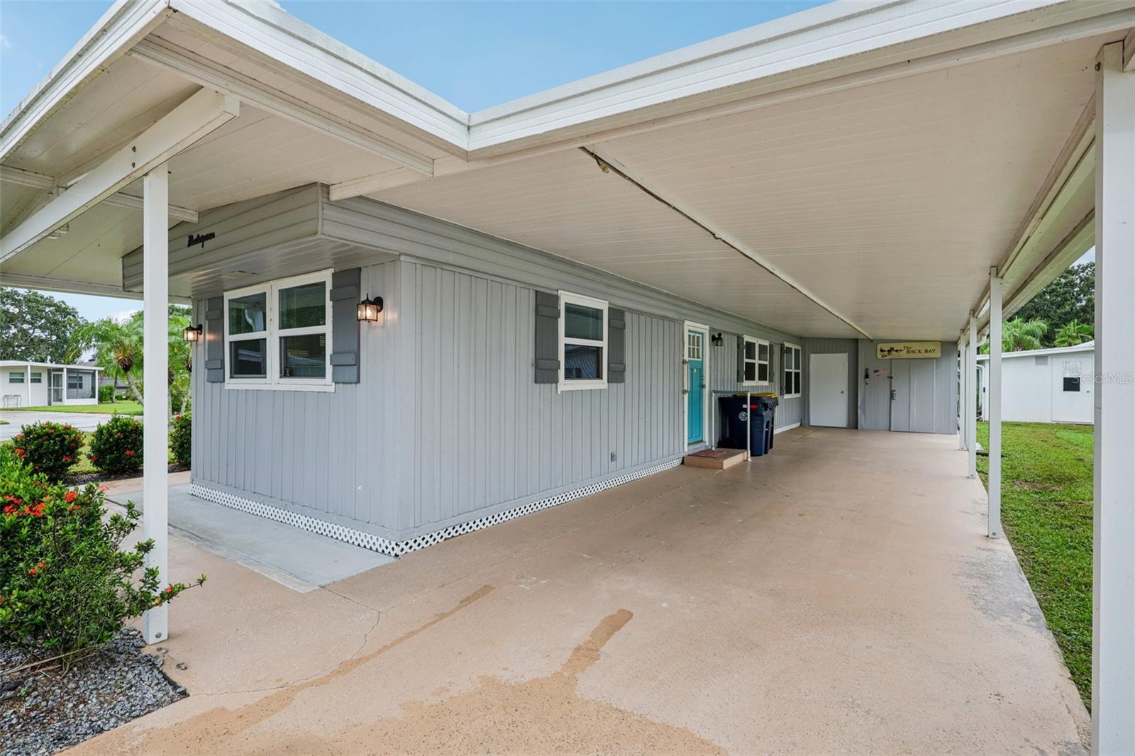 ARIANA SHORES MHP - Residential
