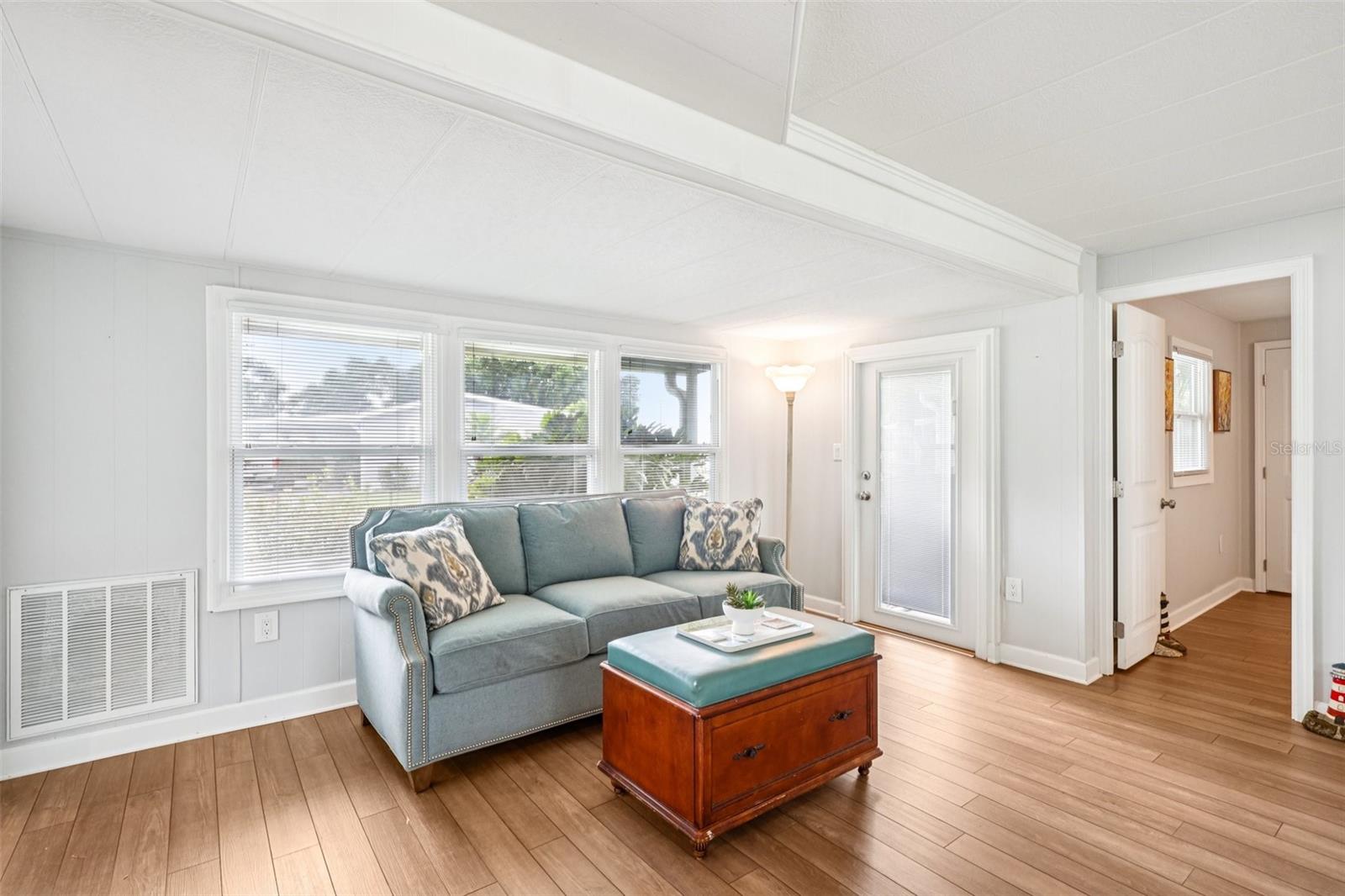 ARIANA SHORES MHP - Residential