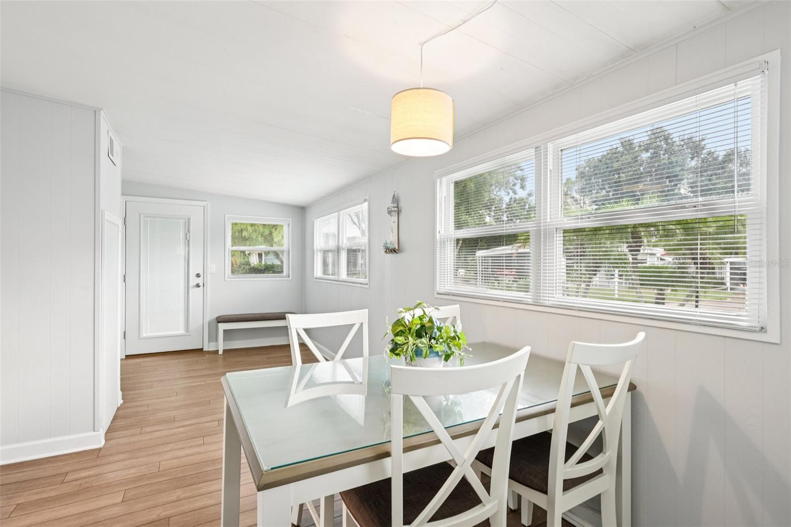 ARIANA SHORES MHP - Residential