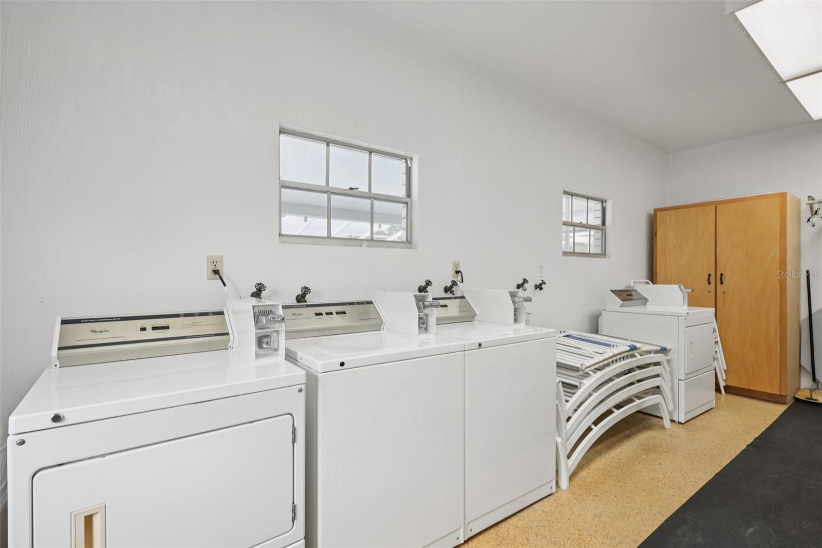 ARIANA SHORES MHP - Residential