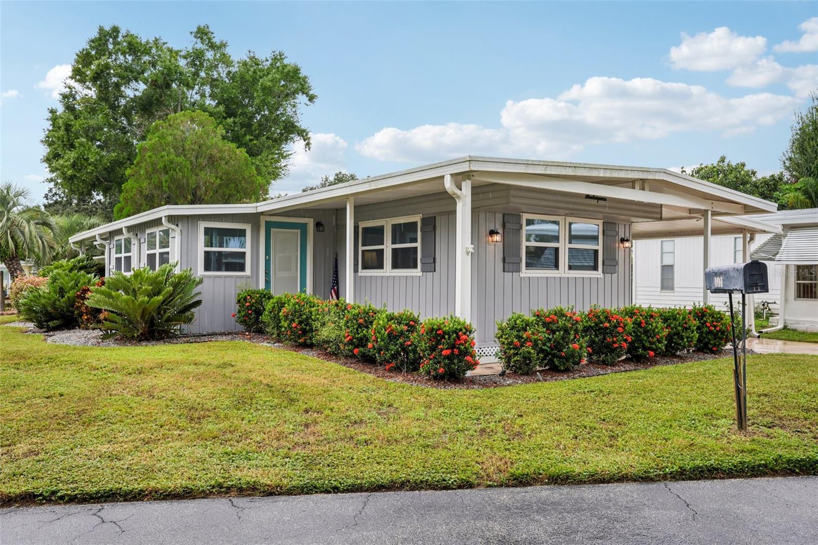 ARIANA SHORES MHP - Residential