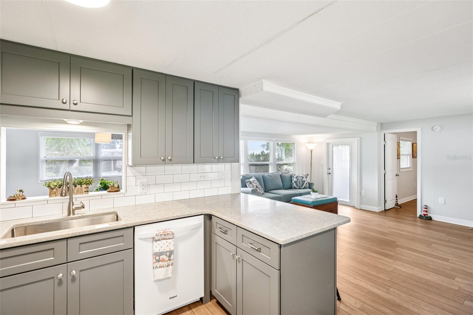 ARIANA SHORES MHP - Residential