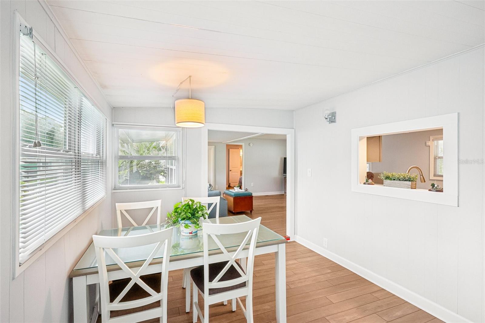 ARIANA SHORES MHP - Residential