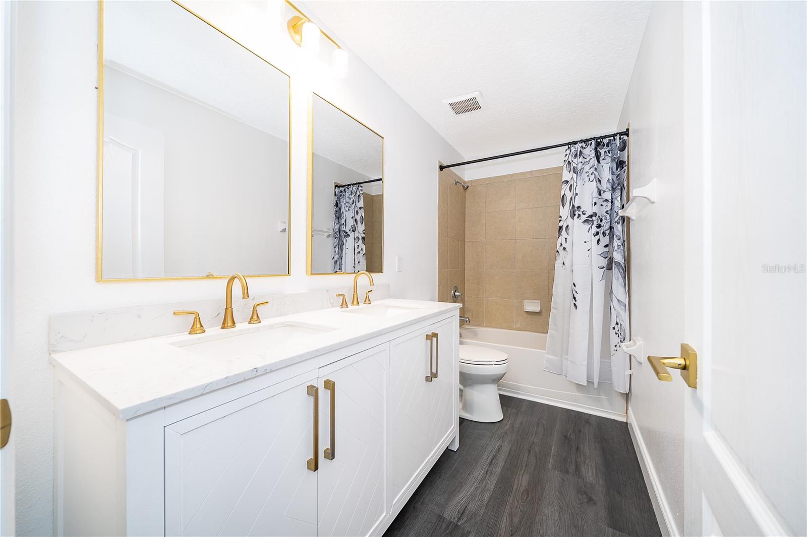 RIVIERA BELLA UN 3 - Residential