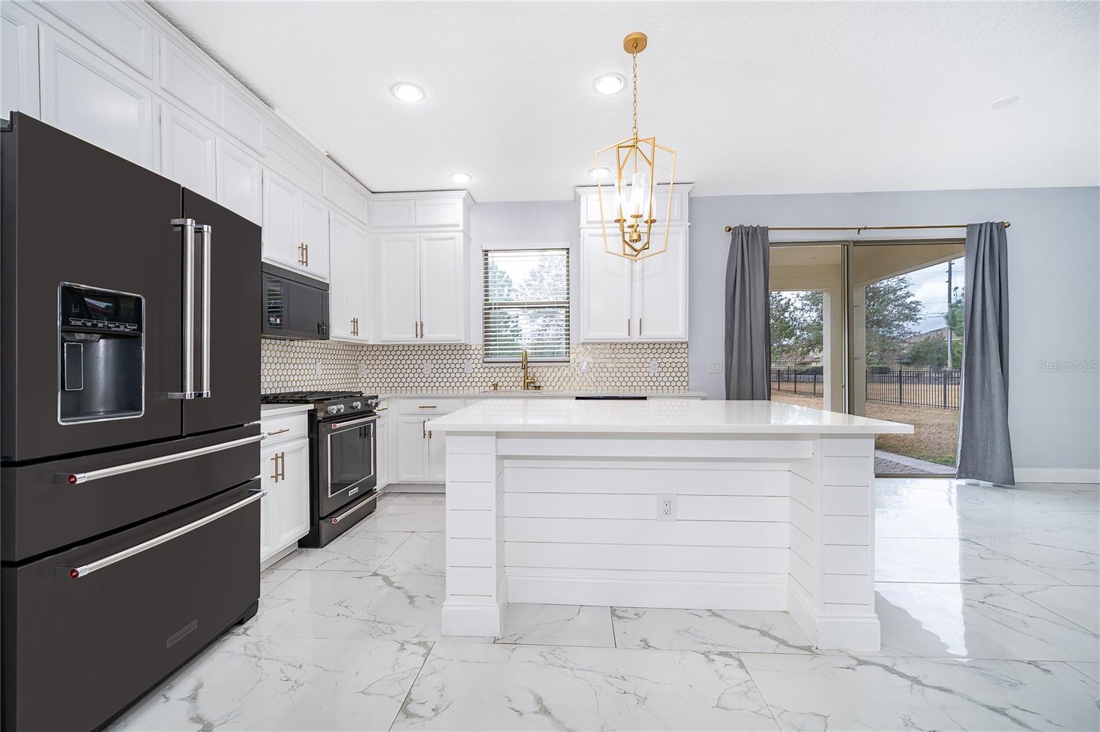 RIVIERA BELLA UN 3 - Residential