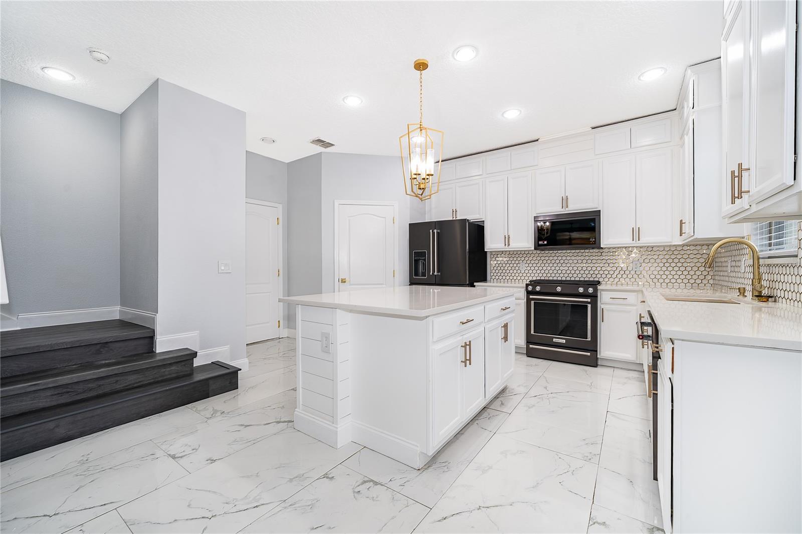 RIVIERA BELLA UN 3 - Residential