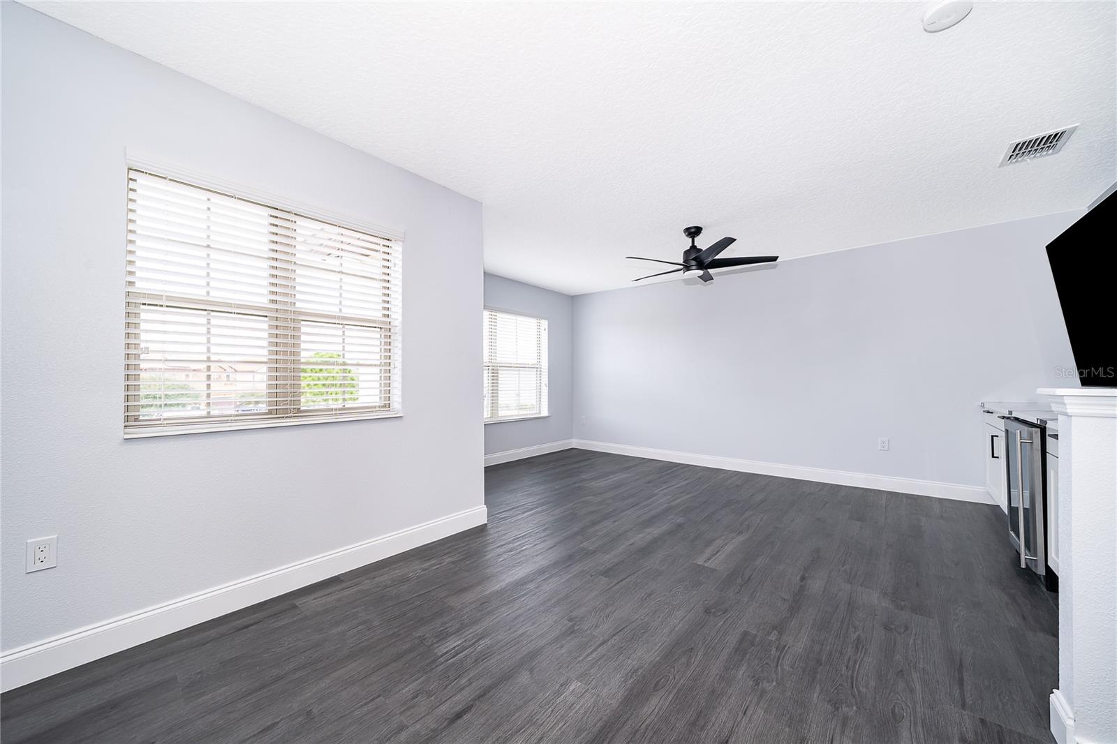 RIVIERA BELLA UN 3 - Residential