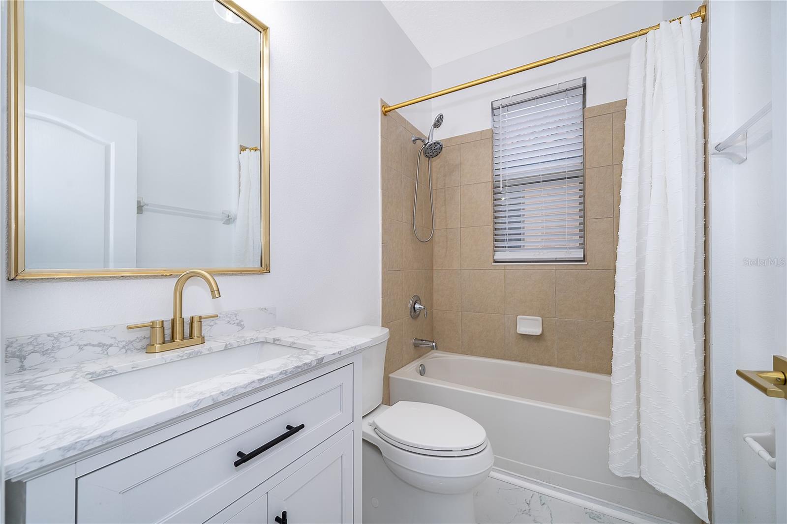 RIVIERA BELLA UN 3 - Residential