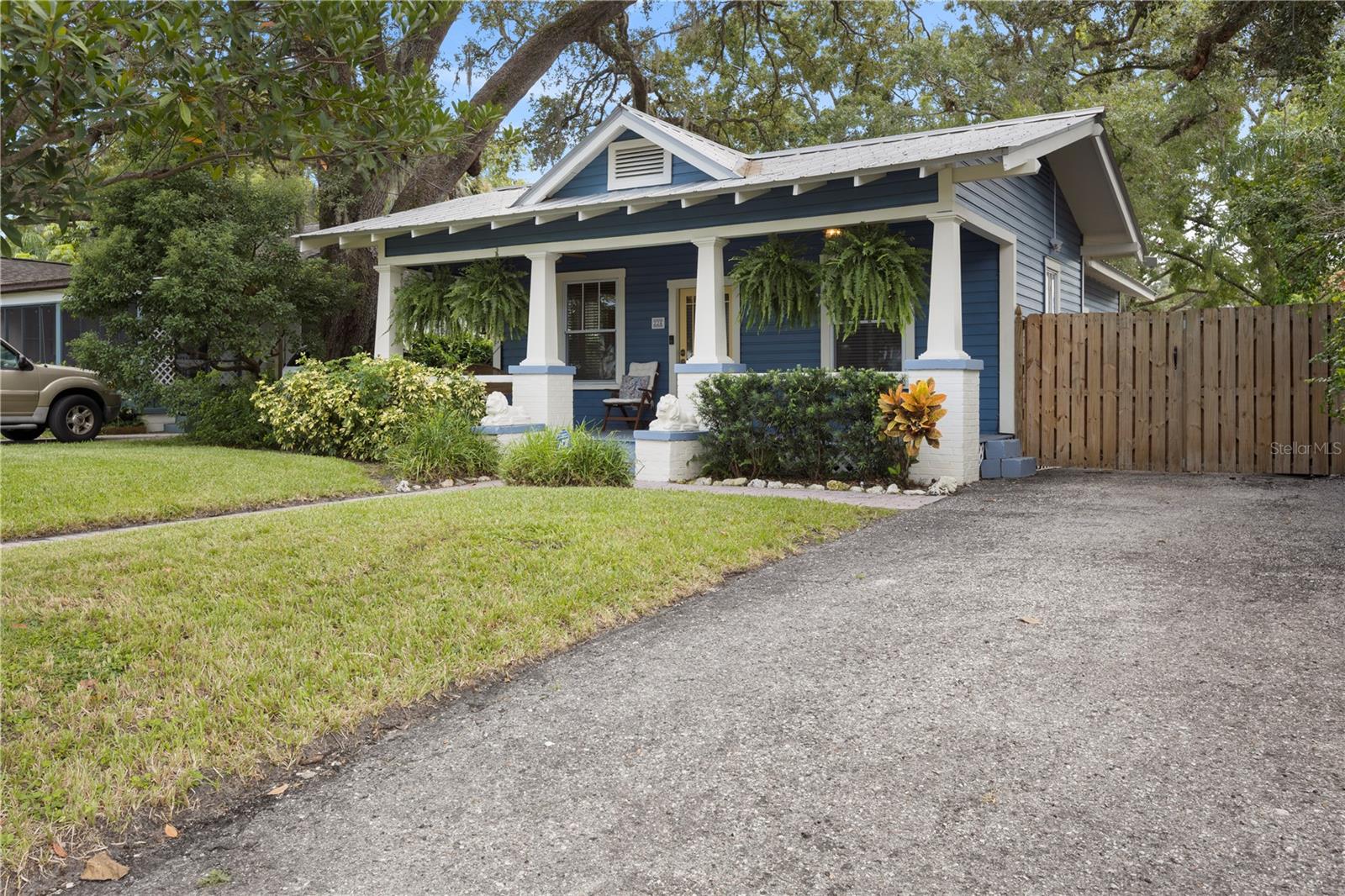 226 W FERN STREET