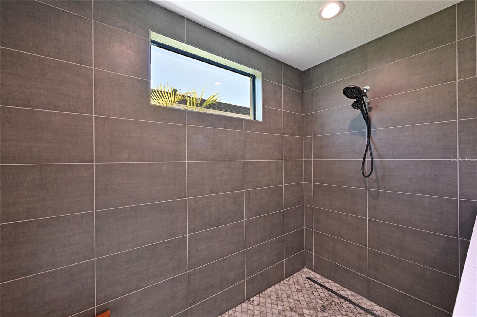 SANDHILL LAKE - Residential