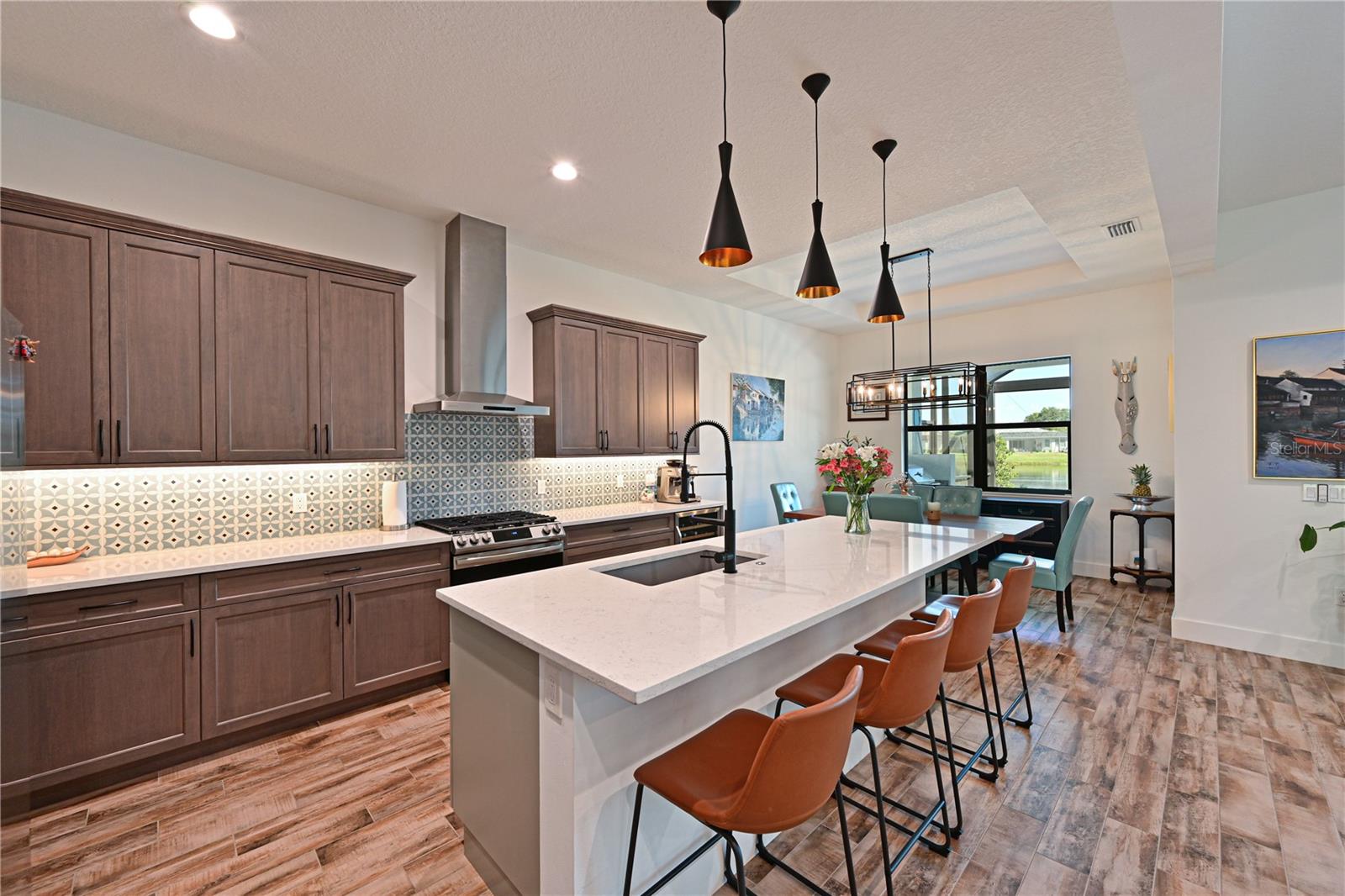 SANDHILL LAKE - Residential