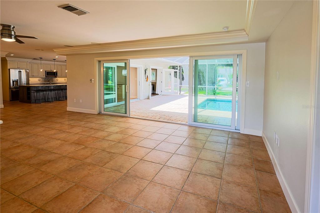Photo of 606 Owl Way, Sarasota, FL 34236 (MLS # A4650886)