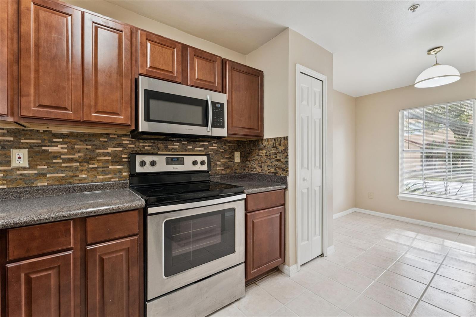 1192 N FAIRWAY DRIVE 1192