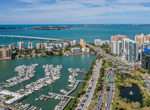 A home in LONGBOAT KEY