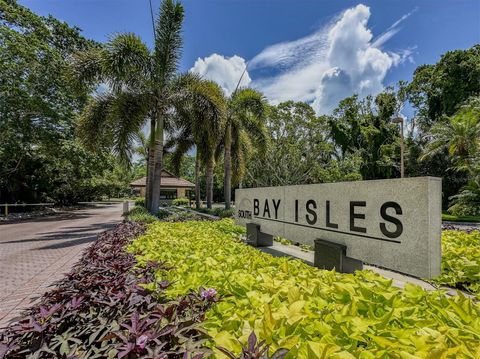 A home in LONGBOAT KEY