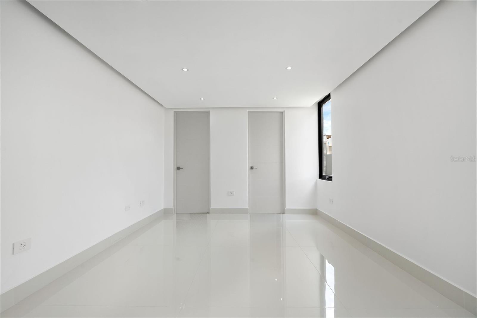 URB SABANERA - Residential