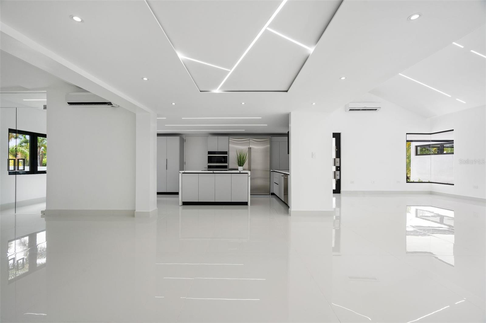 URB SABANERA - Residential