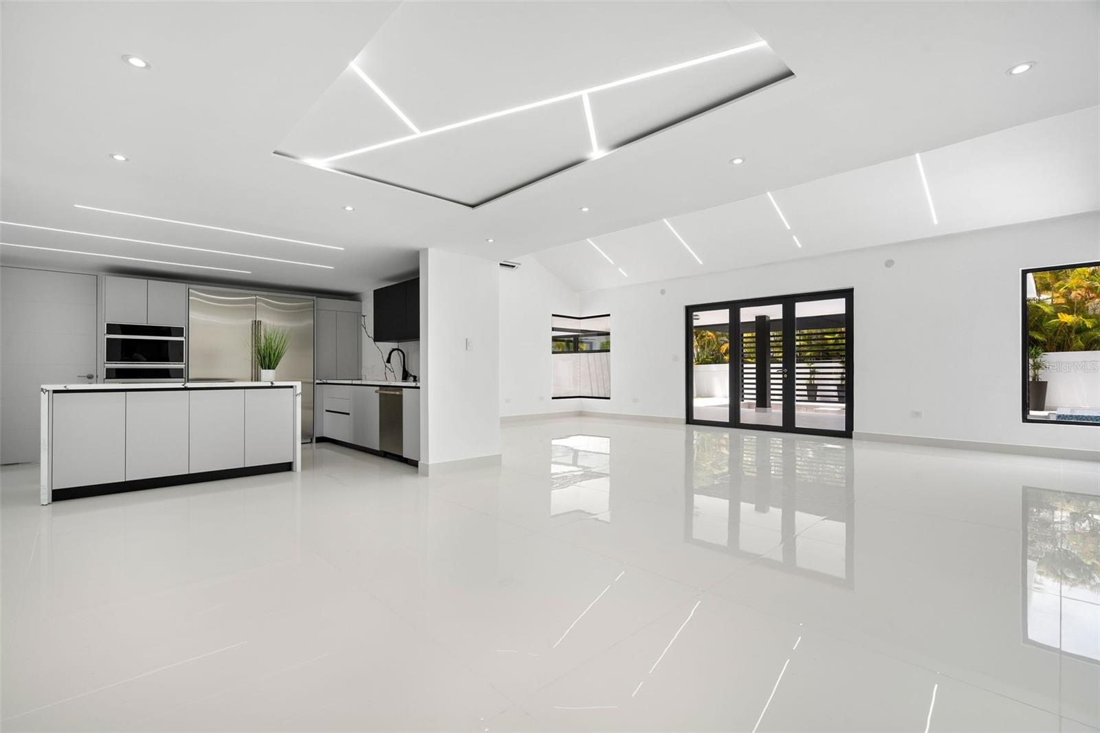 URB SABANERA - Residential