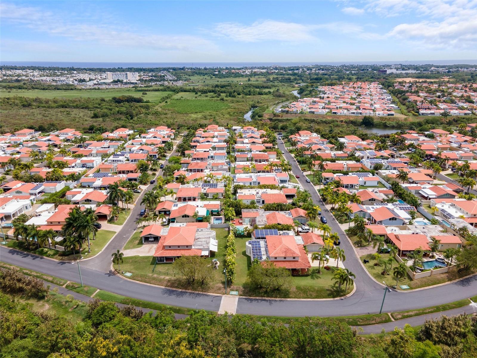 URB SABANERA - Residential