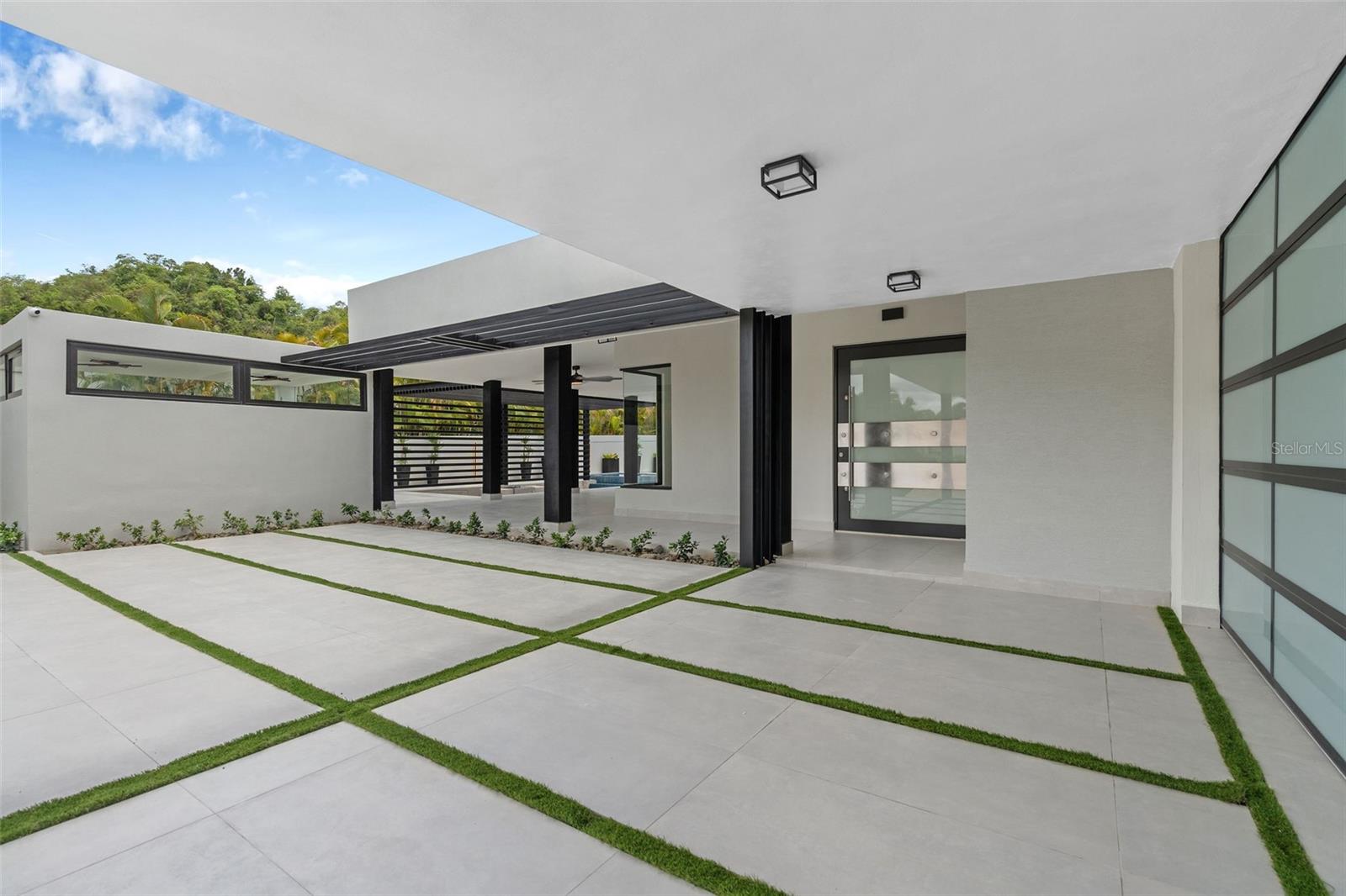 URB SABANERA - Residential