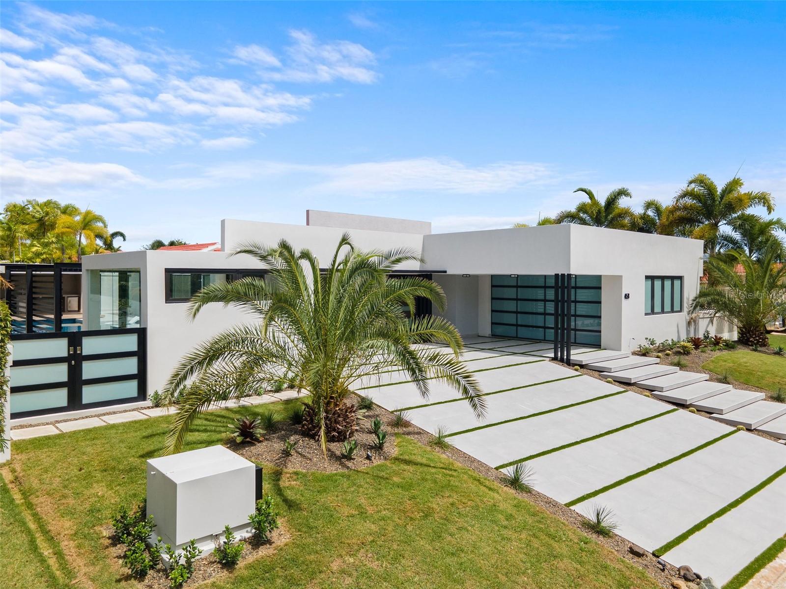 URB SABANERA - Residential