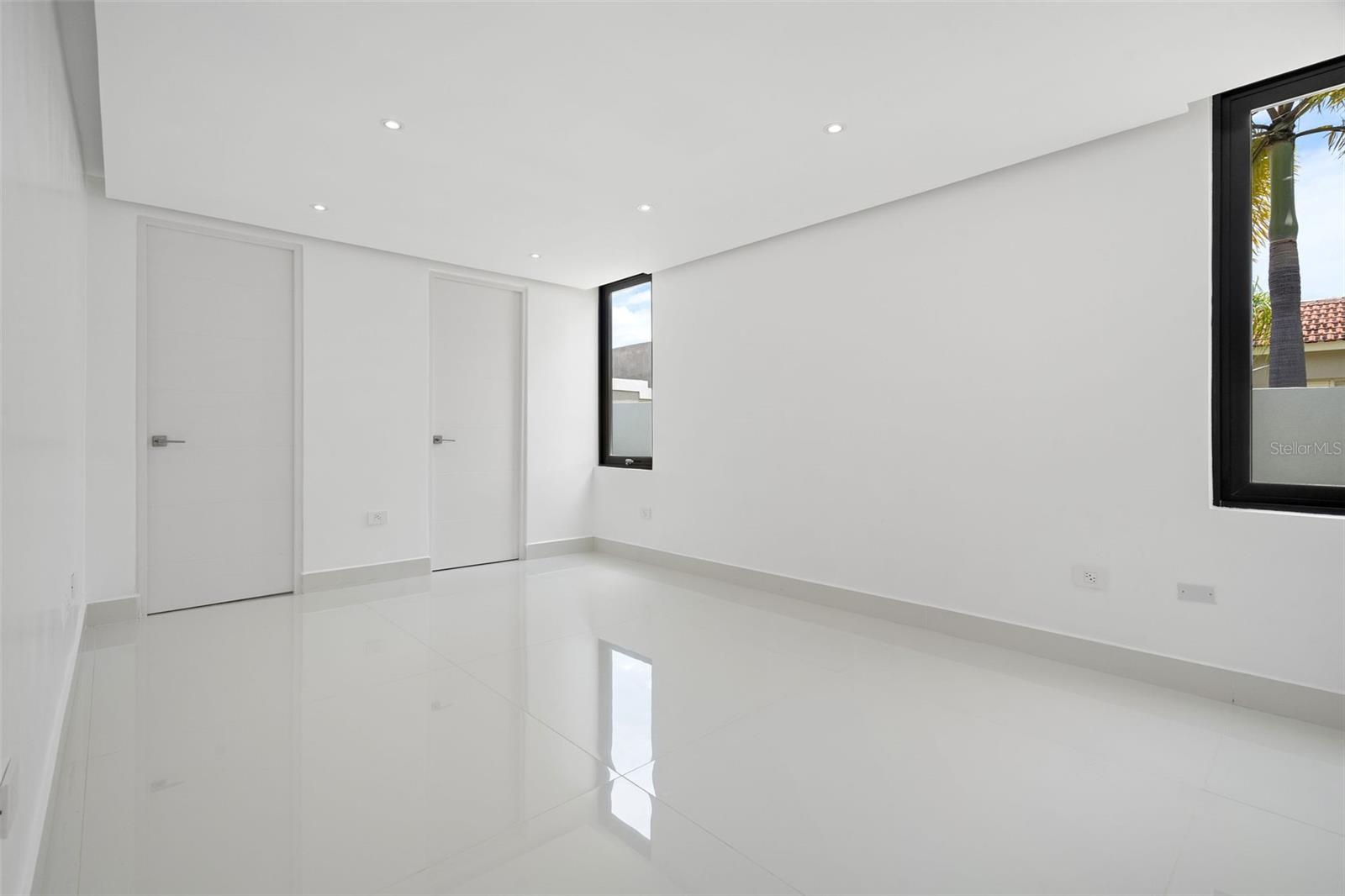 URB SABANERA - Residential