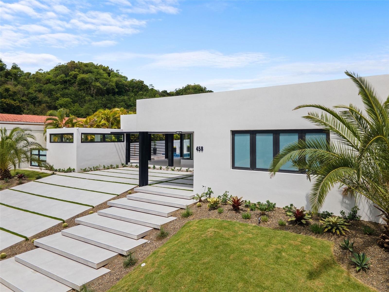 URB SABANERA - Residential