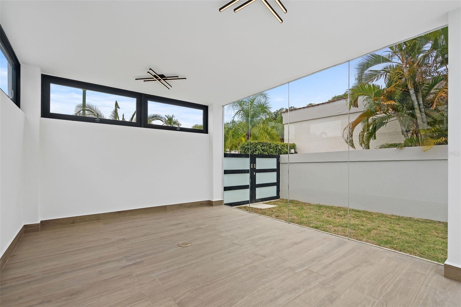 URB SABANERA - Residential