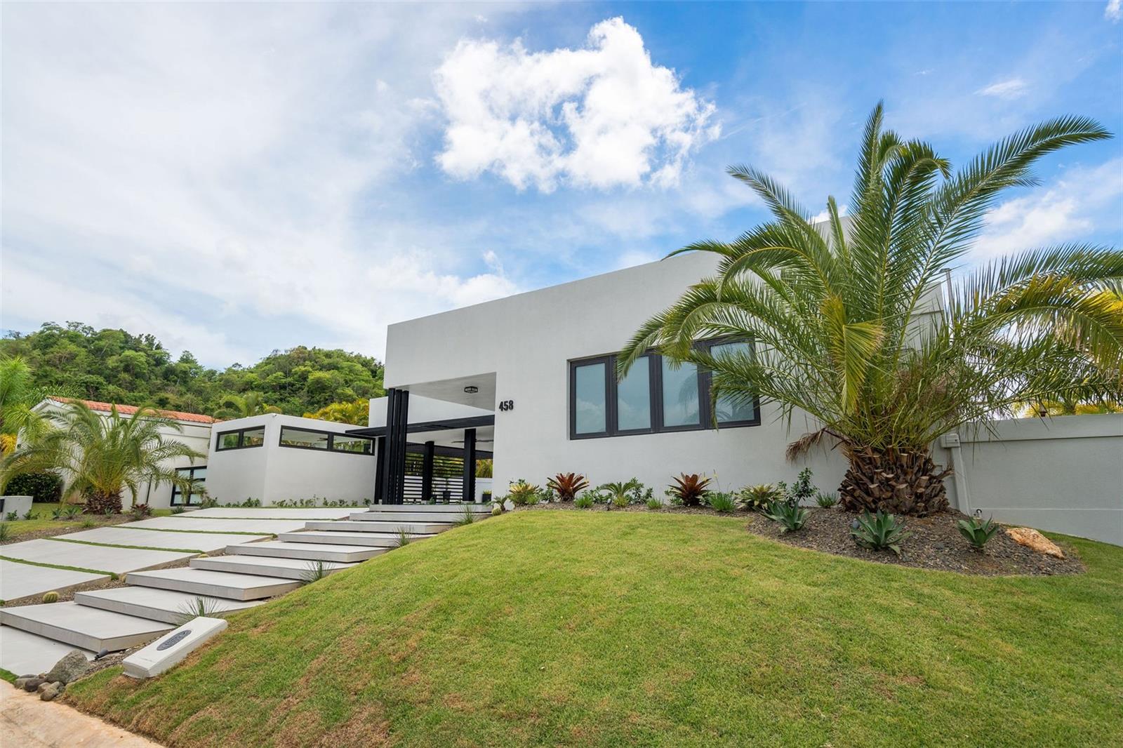 URB SABANERA - Residential