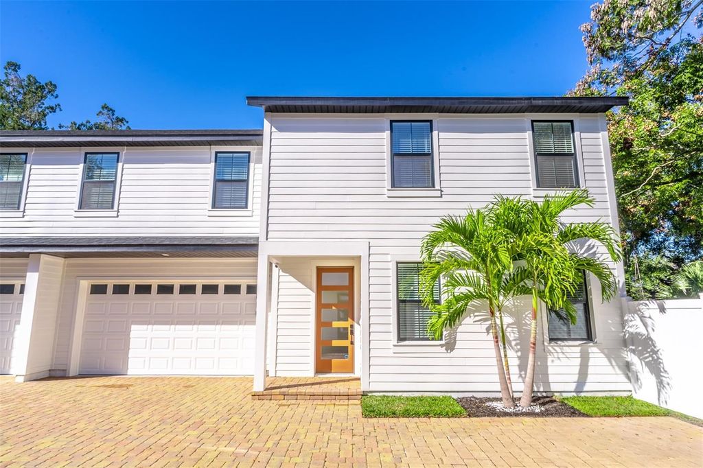 Photo of 1319 Weber Street, Orlando, FL 32803 (MLS # O6369934)