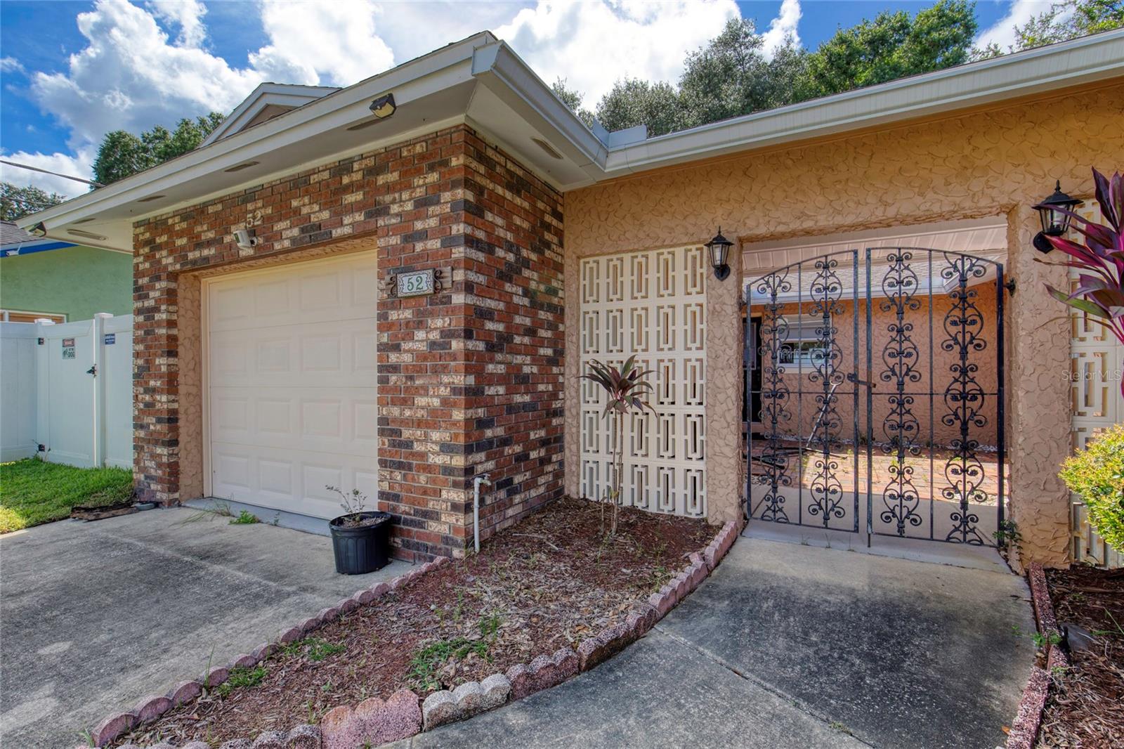 52 FLORIDA PARK DRIVE