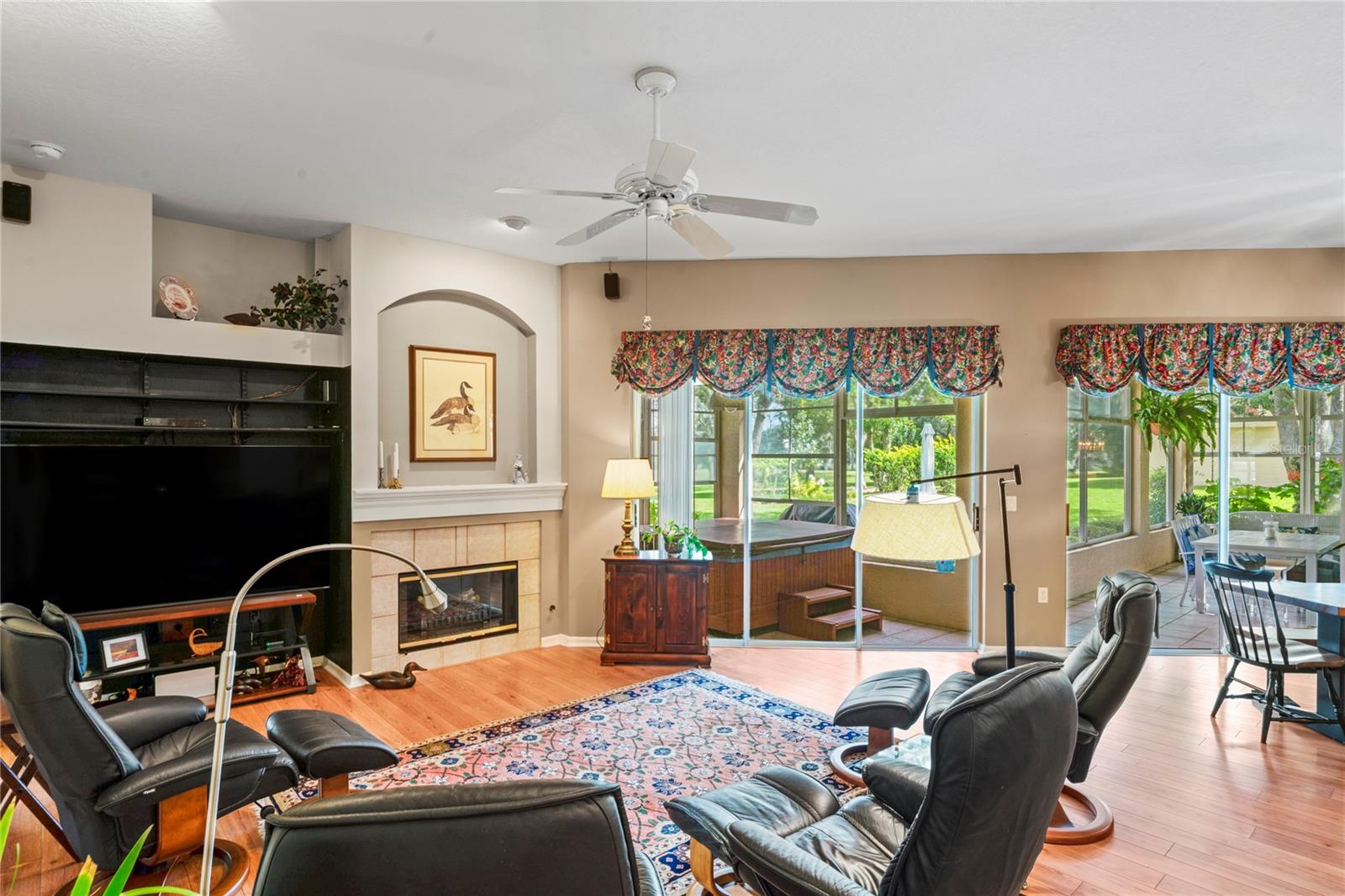 SILVERTHORN - Residential