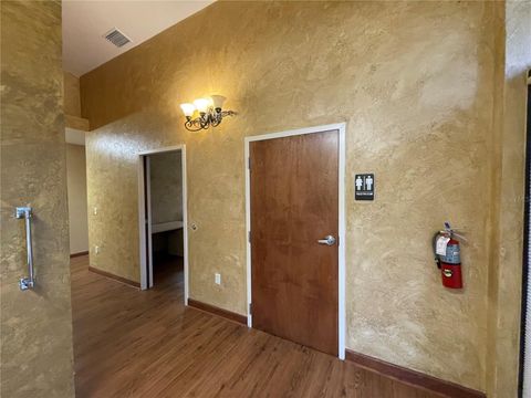 Tiny photo for 601 E Dixie Avenue #101, Leesburg, FL 34748 (MLS # G5091886)