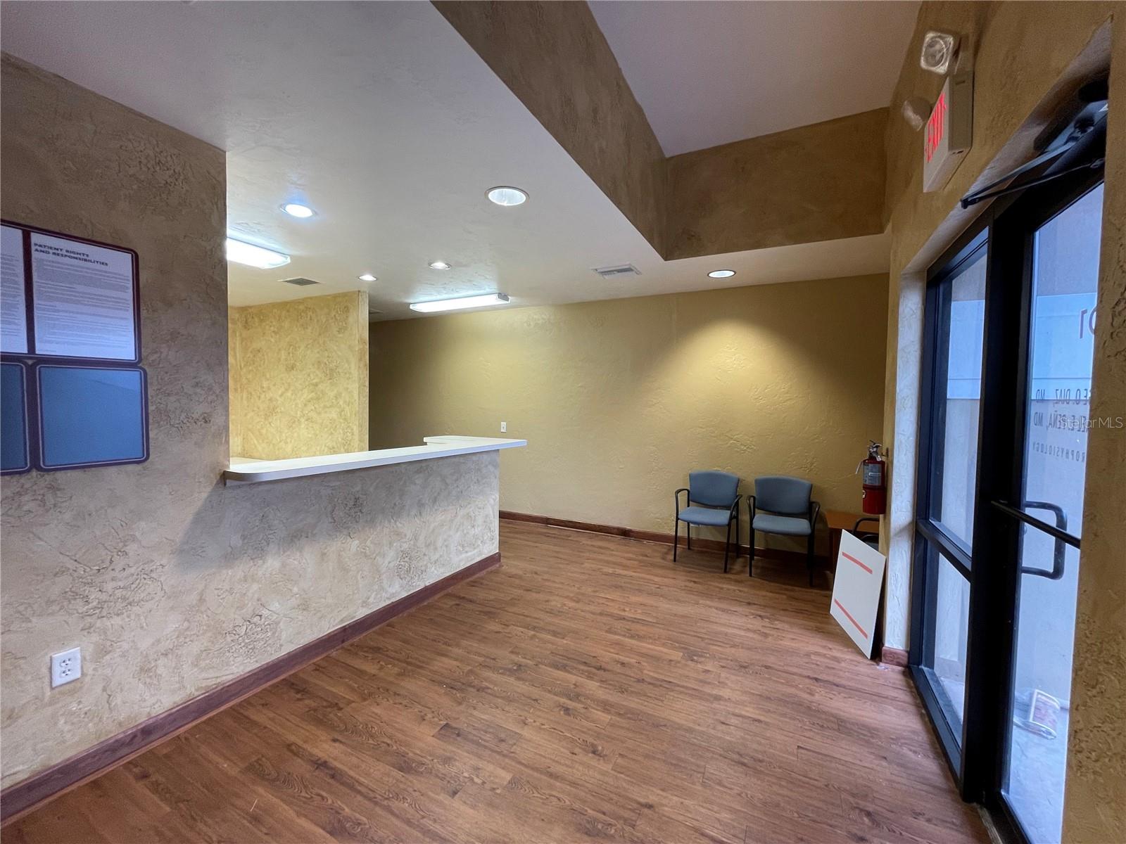 ACREAGE & UNREC - Commercial Lease