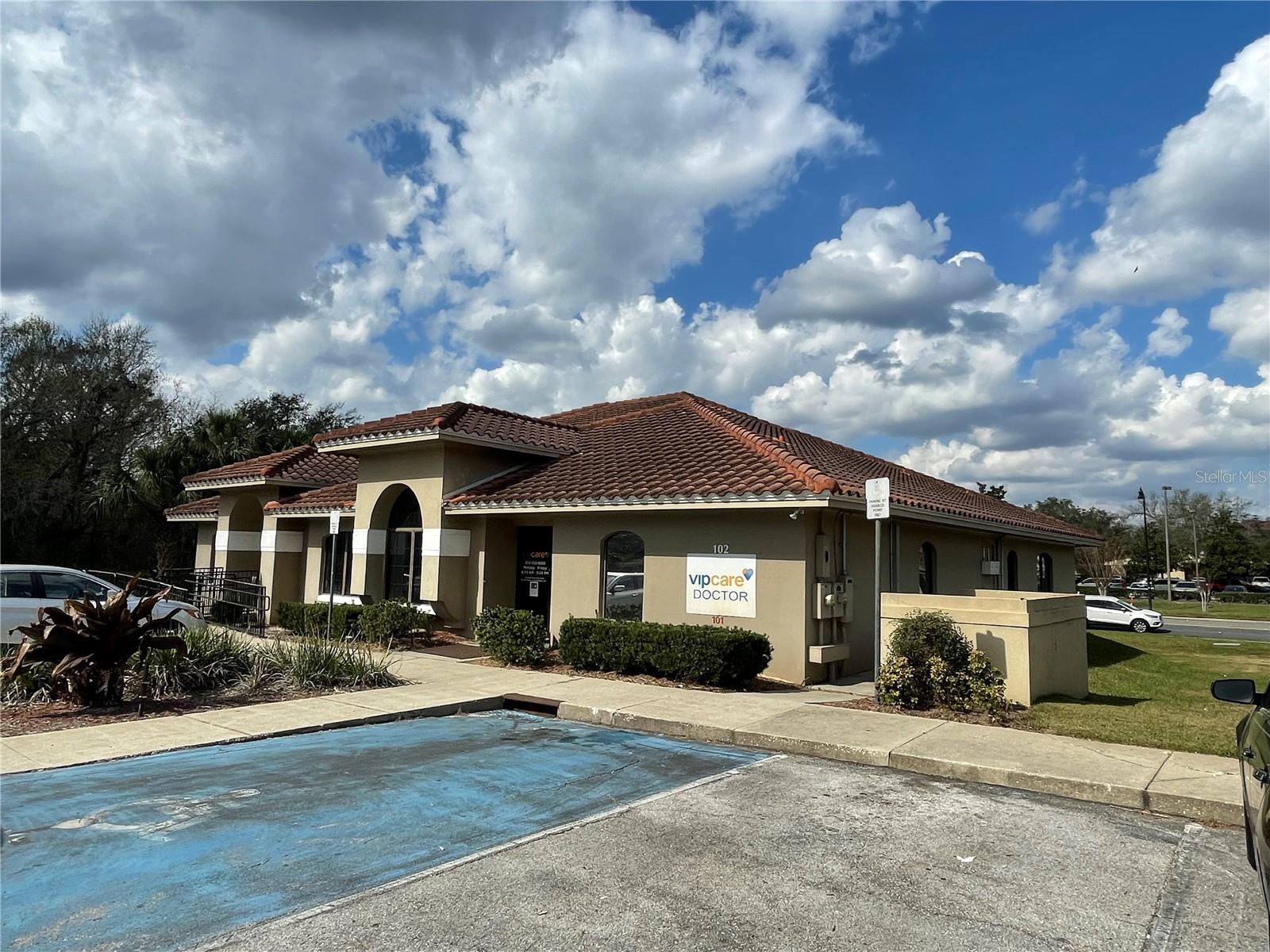 ACREAGE & UNREC - Commercial Lease