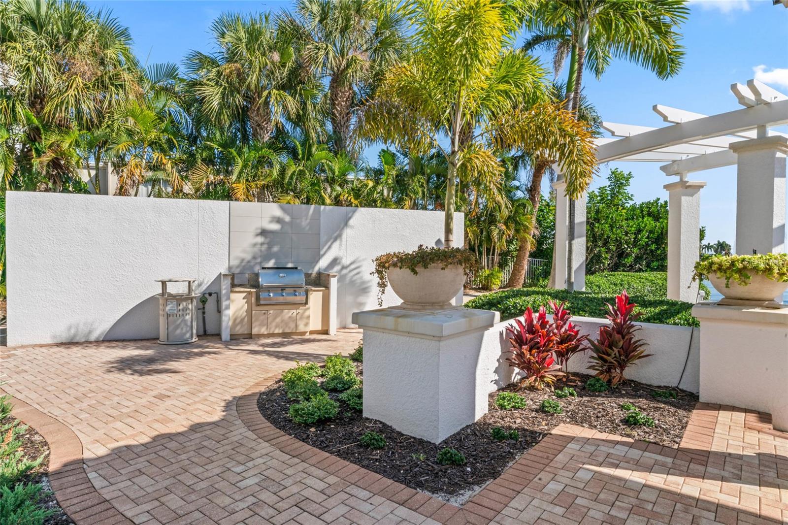 WATER CLUB SNELL ISLE CONDO - Residential