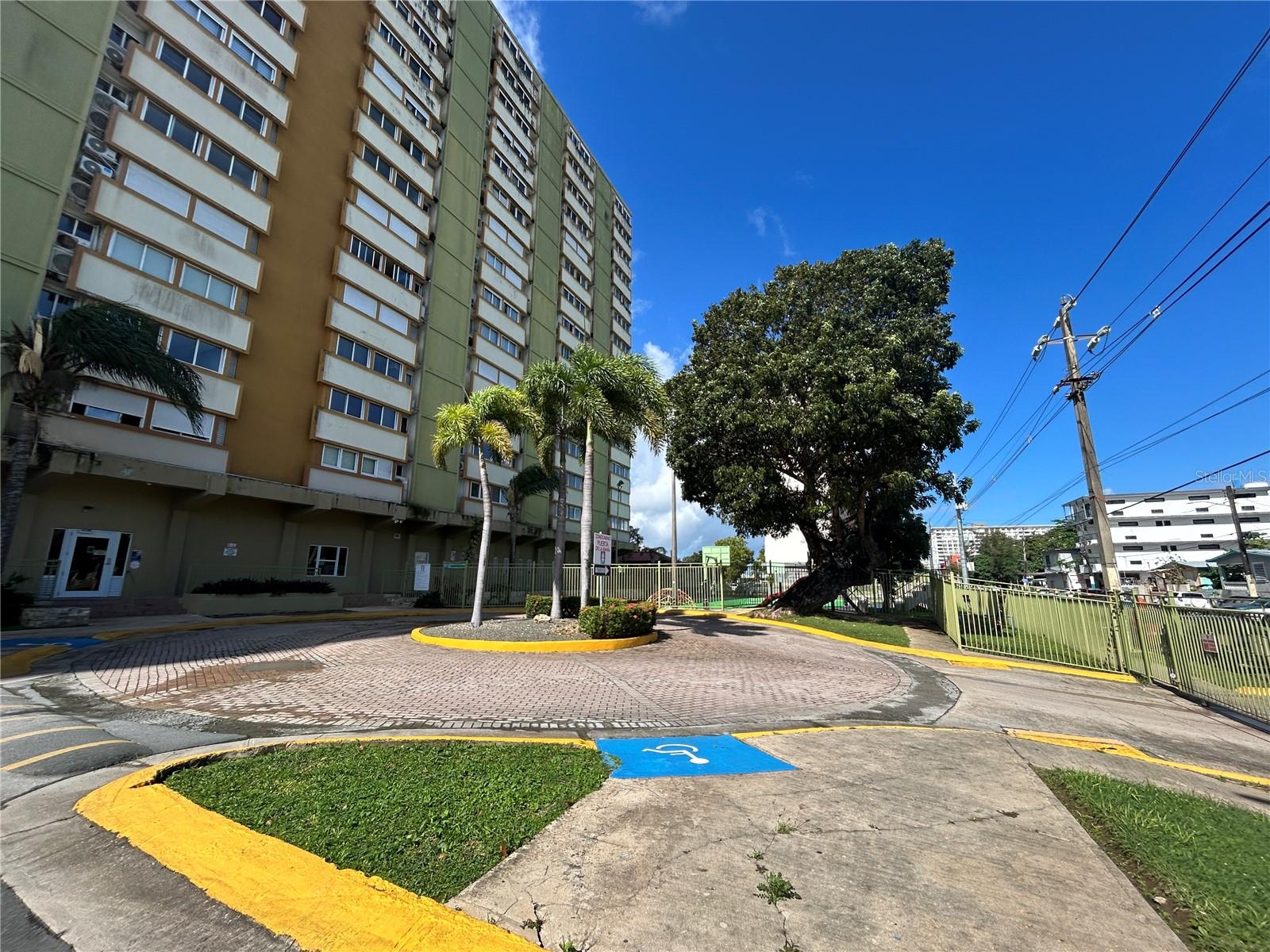PUERTA DE LA BAHIA - Residential