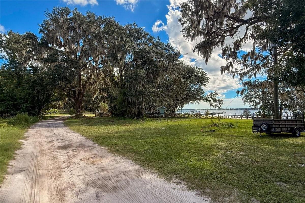 RIVERSIDE DRIVE