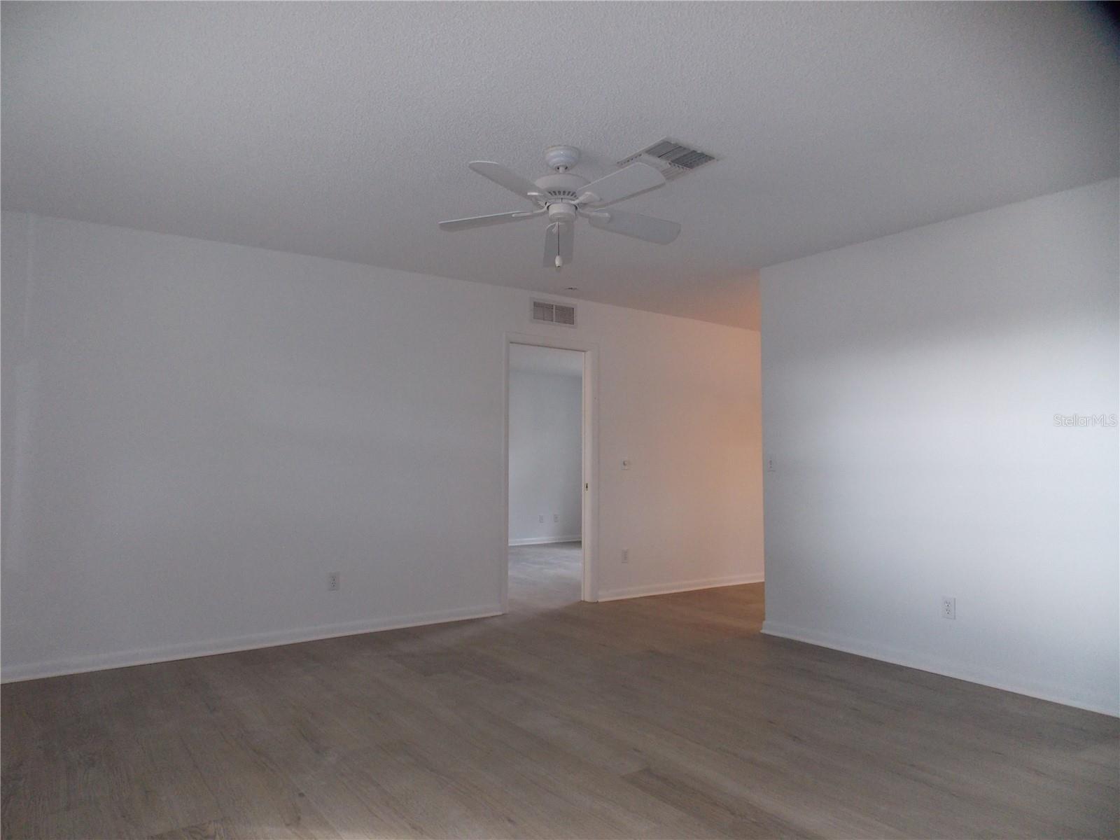 ON TOP OF THE WORLD - Residential