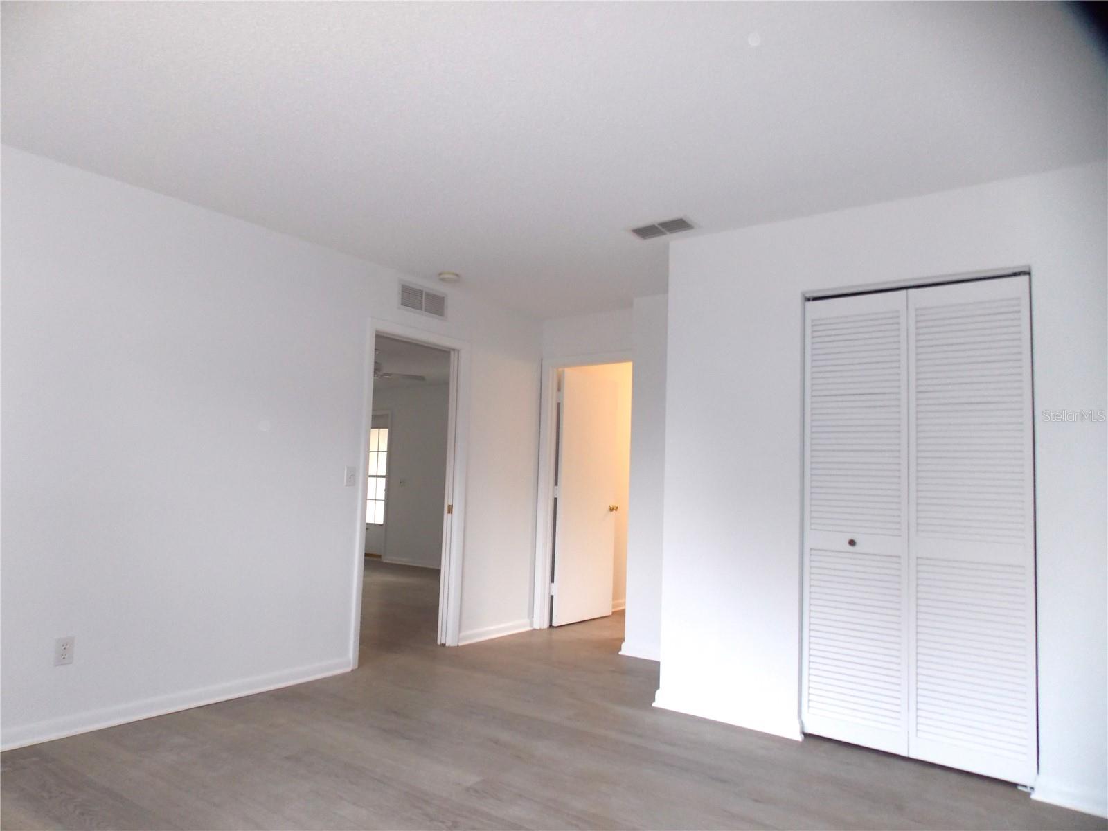 ON TOP OF THE WORLD - Residential