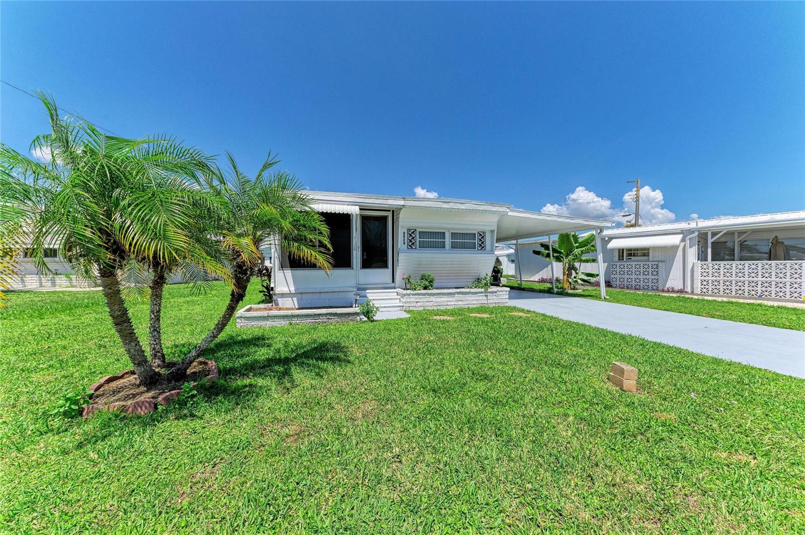 4924 OAKLAND HILLS AVENUE
